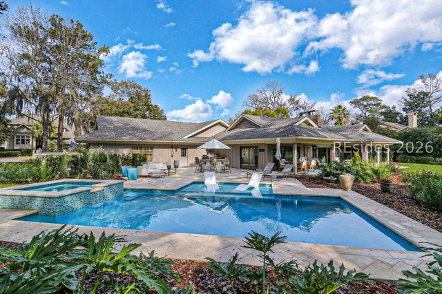 14 Ridgewood Ln, Hilton Head Island, SC 29928