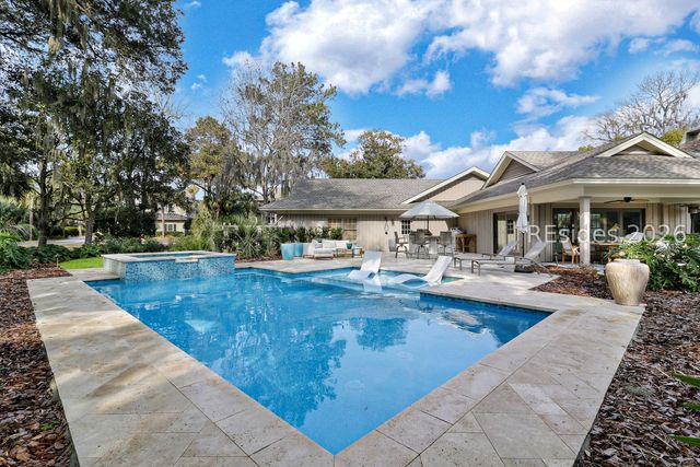 14 Ridgewood Ln, Hilton Head Island, SC 29928