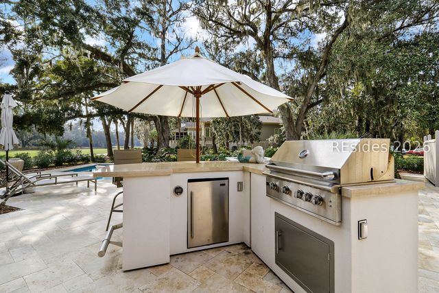 14 Ridgewood Ln, Hilton Head Island, SC 29928