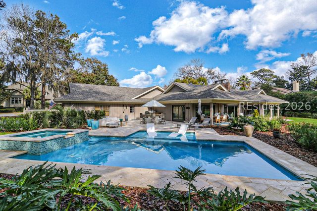14 Ridgewood Ln, Hilton Head Island, SC 29928