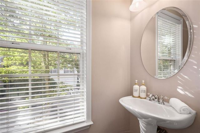 5243 Wellsley Bend, Alpharetta, GA 30005