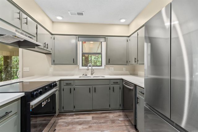 2 Hondo Lane, Hot Springs Village, AR 71909