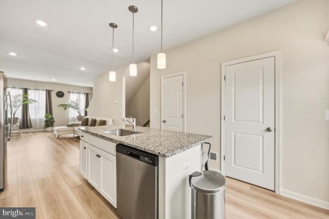 51 SHORT BRANCH DR, Ranson, WV 25438