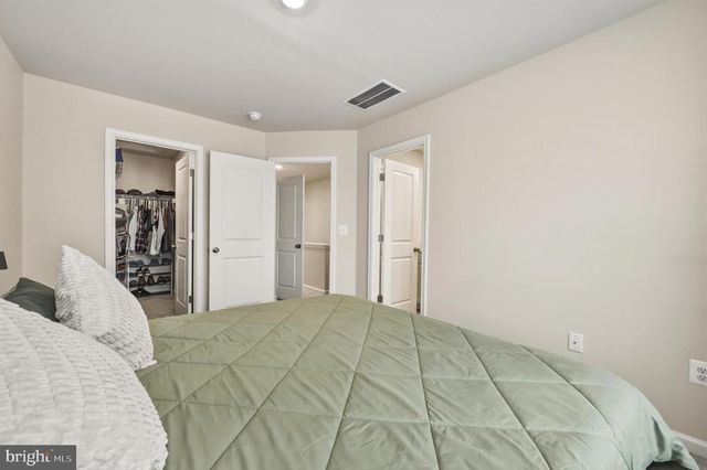 51 SHORT BRANCH DR, Ranson, WV 25438