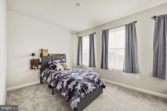 51 SHORT BRANCH DR, Ranson, WV 25438