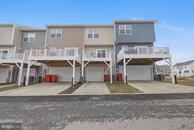 51 SHORT BRANCH DR, Ranson, WV 25438