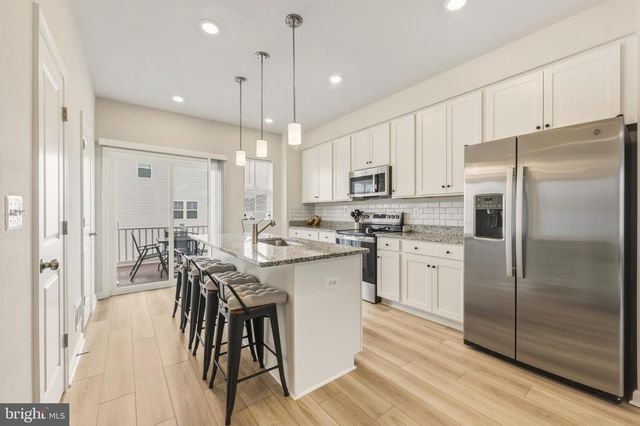 51 SHORT BRANCH DR, Ranson, WV 25438