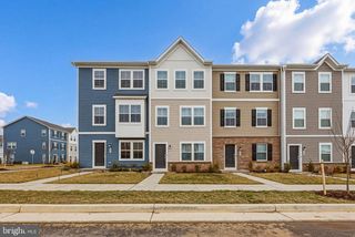 51 SHORT BRANCH DR, Ranson, WV 25438