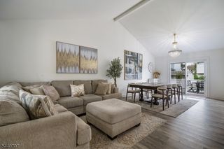 36 Lynn Ct, North Brunswick Twp., NJ 08902