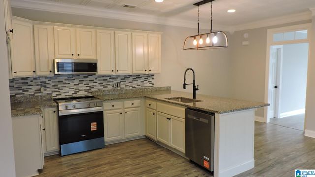 110 LAKE DAVIDSON LANE, Helena, AL 35080