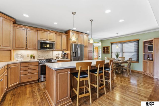 204 Hillcrest Avenue, Bellevue, NE 68005