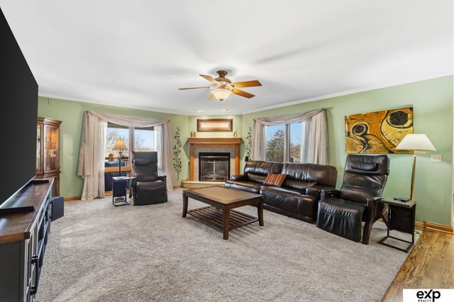 204 Hillcrest Avenue, Bellevue, NE 68005