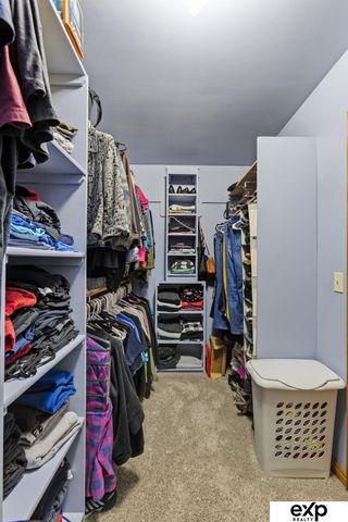 204 Hillcrest Avenue, Bellevue, NE 68005