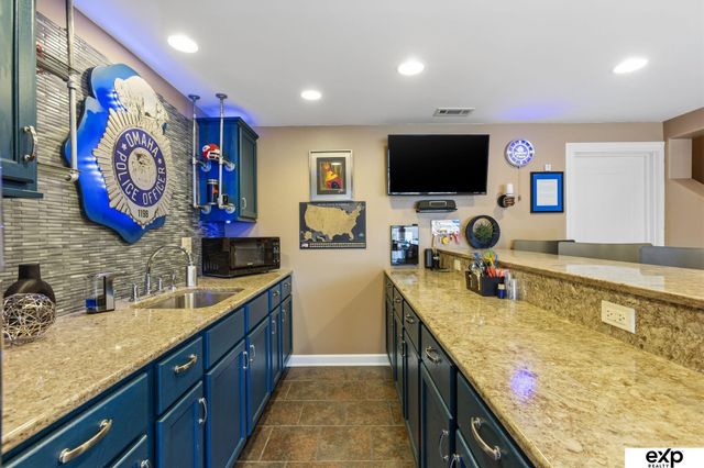 204 Hillcrest Avenue, Bellevue, NE 68005