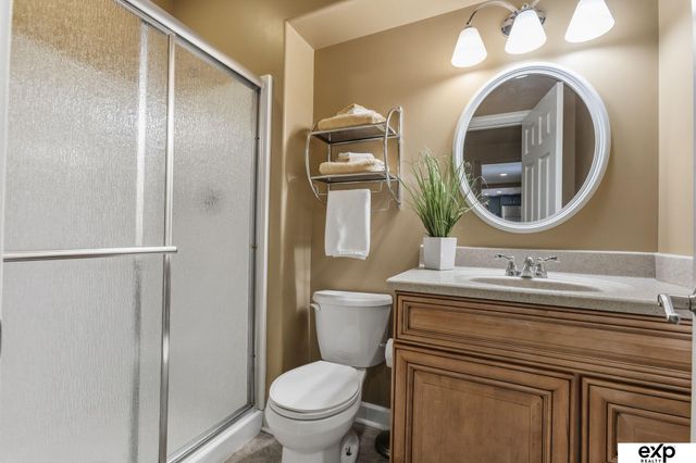 204 Hillcrest Avenue, Bellevue, NE 68005