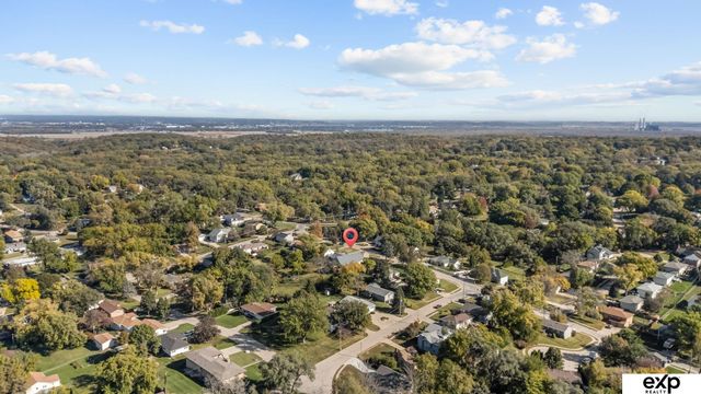 204 Hillcrest Avenue, Bellevue, NE 68005