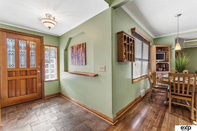 204 Hillcrest Avenue, Bellevue, NE 68005