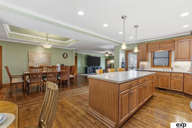 204 Hillcrest Avenue, Bellevue, NE 68005