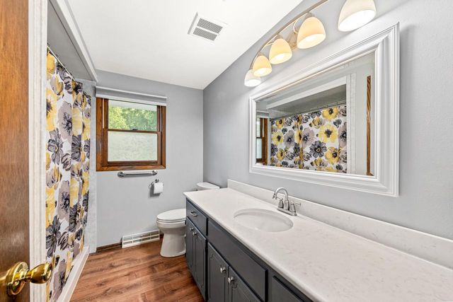 S74W26260 Green Mountain DRIVE, Waukesha, WI 53189