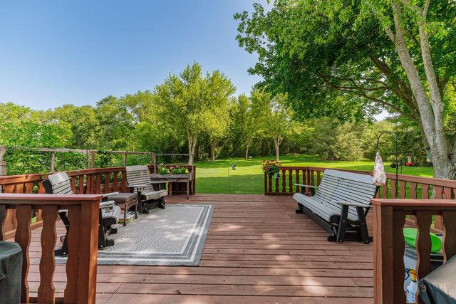S74W26260 Green Mountain DRIVE, Waukesha, WI 53189
