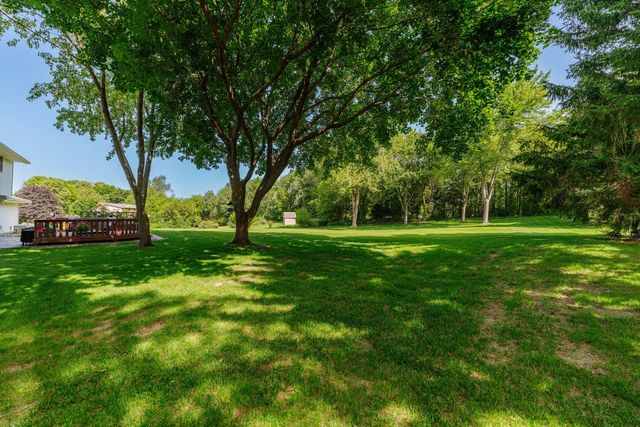 S74W26260 Green Mountain DRIVE, Waukesha, WI 53189