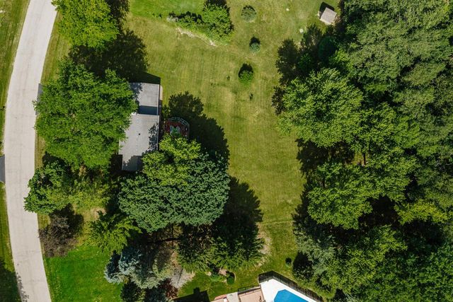 S74W26260 Green Mountain DRIVE, Waukesha, WI 53189