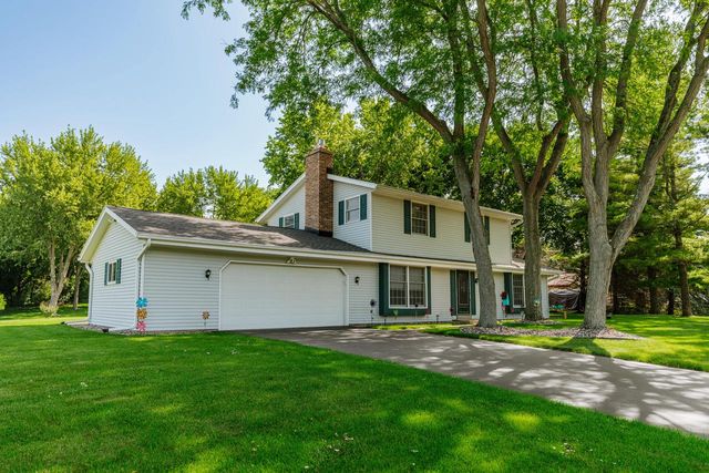 S74W26260 Green Mountain DRIVE, Waukesha, WI 53189