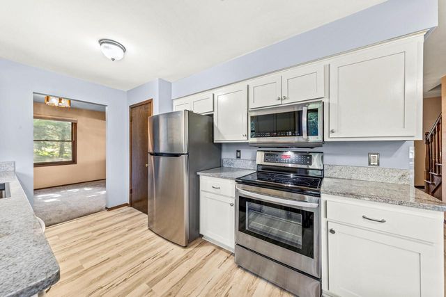 S74W26260 Green Mountain DRIVE, Waukesha, WI 53189