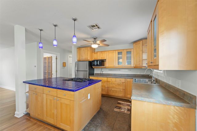 2209 Portsmouth Street, Houston, TX 77098