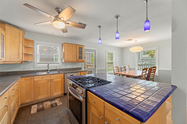 2209 Portsmouth Street, Houston, TX 77098