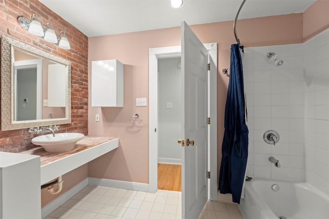 2209 Portsmouth Street, Houston, TX 77098