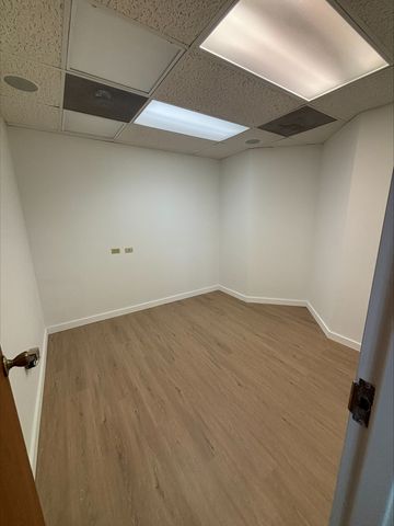 1999 75th Street 204, Woodridge, IL 60517