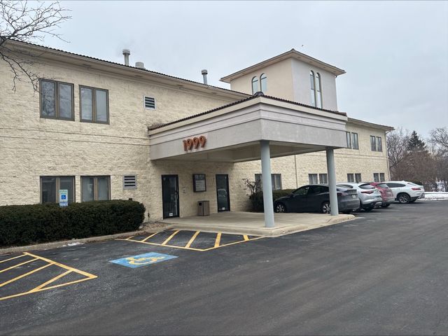 1999 75th Street 204, Woodridge, IL 60517