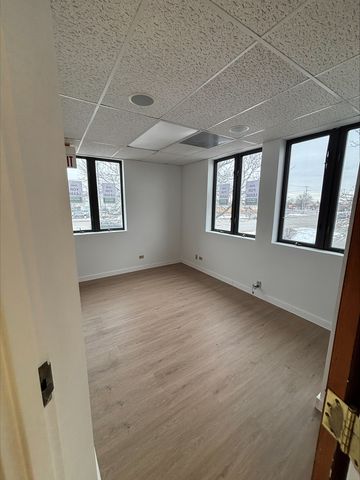 1999 75th Street 204, Woodridge, IL 60517