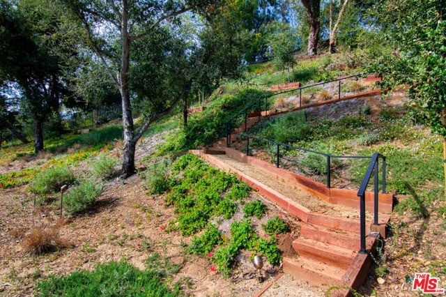 2641 Hutton Drive, Beverly Hills, CA 90210
