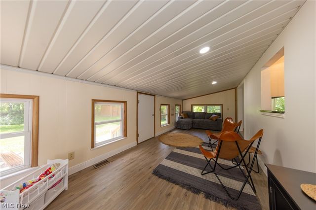 12133 Snow Road, Burton, OH 44021