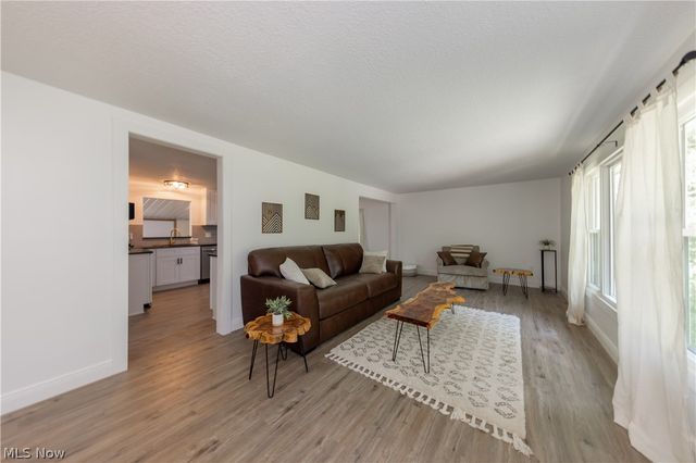 12133 Snow Road, Burton, OH 44021