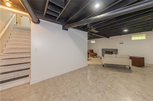 12133 Snow Road, Burton, OH 44021