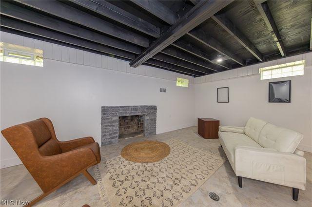 12133 Snow Road, Burton, OH 44021