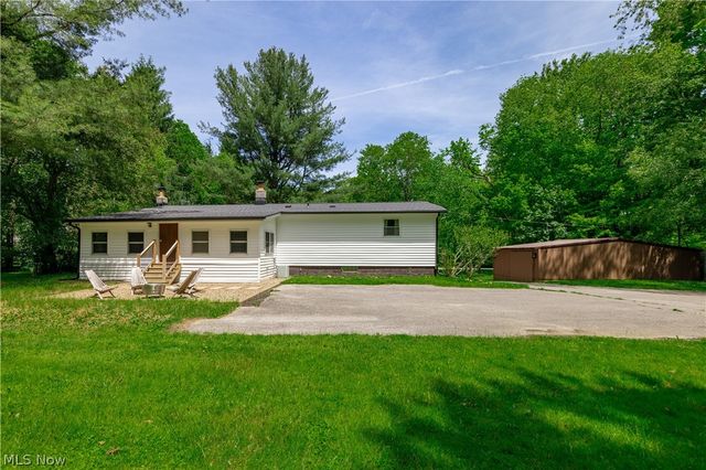 12133 Snow Road, Burton, OH 44021