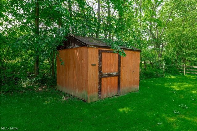 12133 Snow Road, Burton, OH 44021