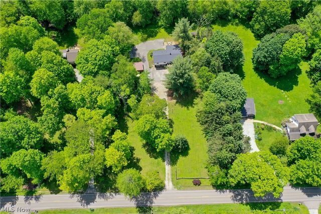 12133 Snow Road, Burton, OH 44021