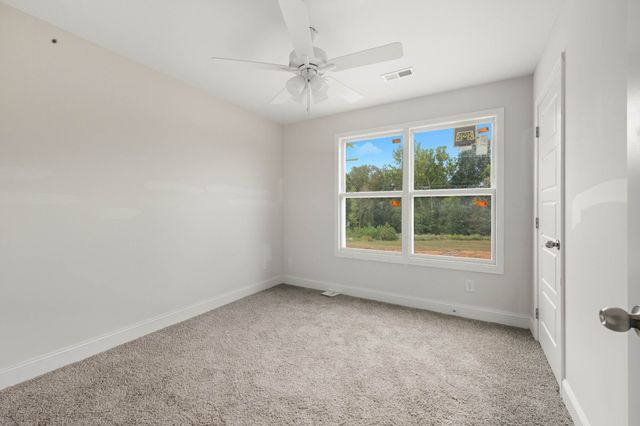 164 Leitrim Dr, Clarksville, TN 37042