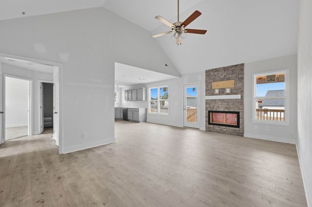 164 Leitrim Dr, Clarksville, TN 37042