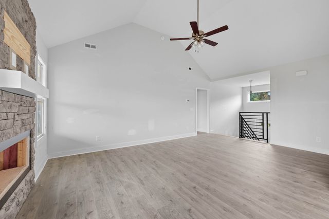 164 Leitrim Dr, Clarksville, TN 37042