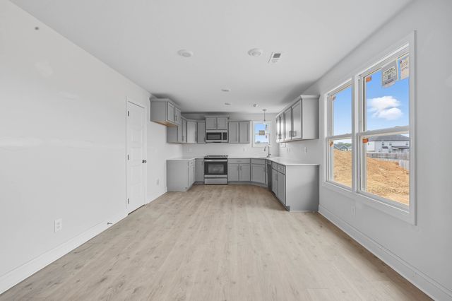 164 Leitrim Dr, Clarksville, TN 37042