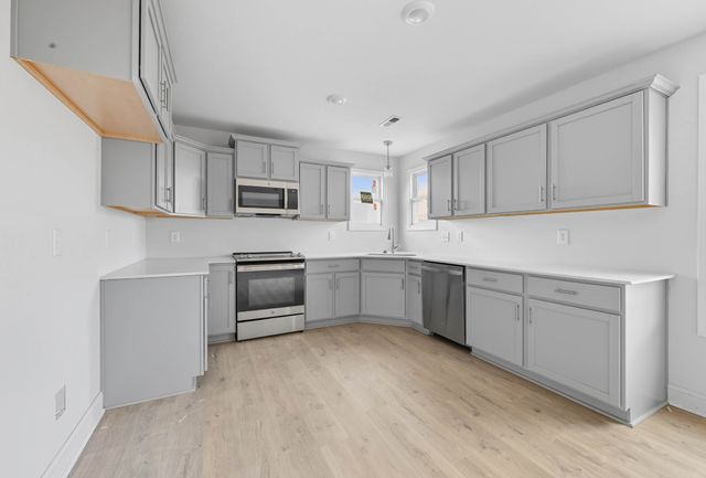 164 Leitrim Dr, Clarksville, TN 37042