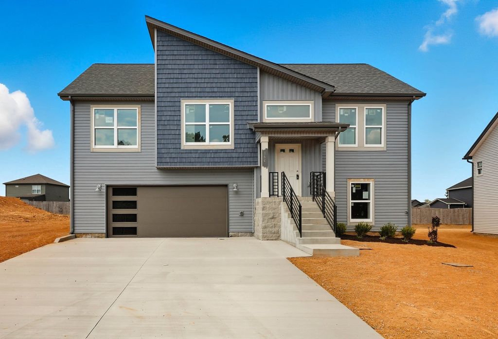 164 Leitrim Dr, Clarksville, TN 37042