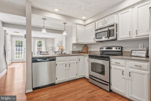 1657 FIELDTHORN DR, Reston, VA 20194