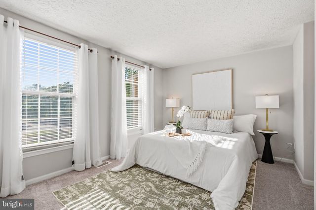 1657 FIELDTHORN DR, Reston, VA 20194